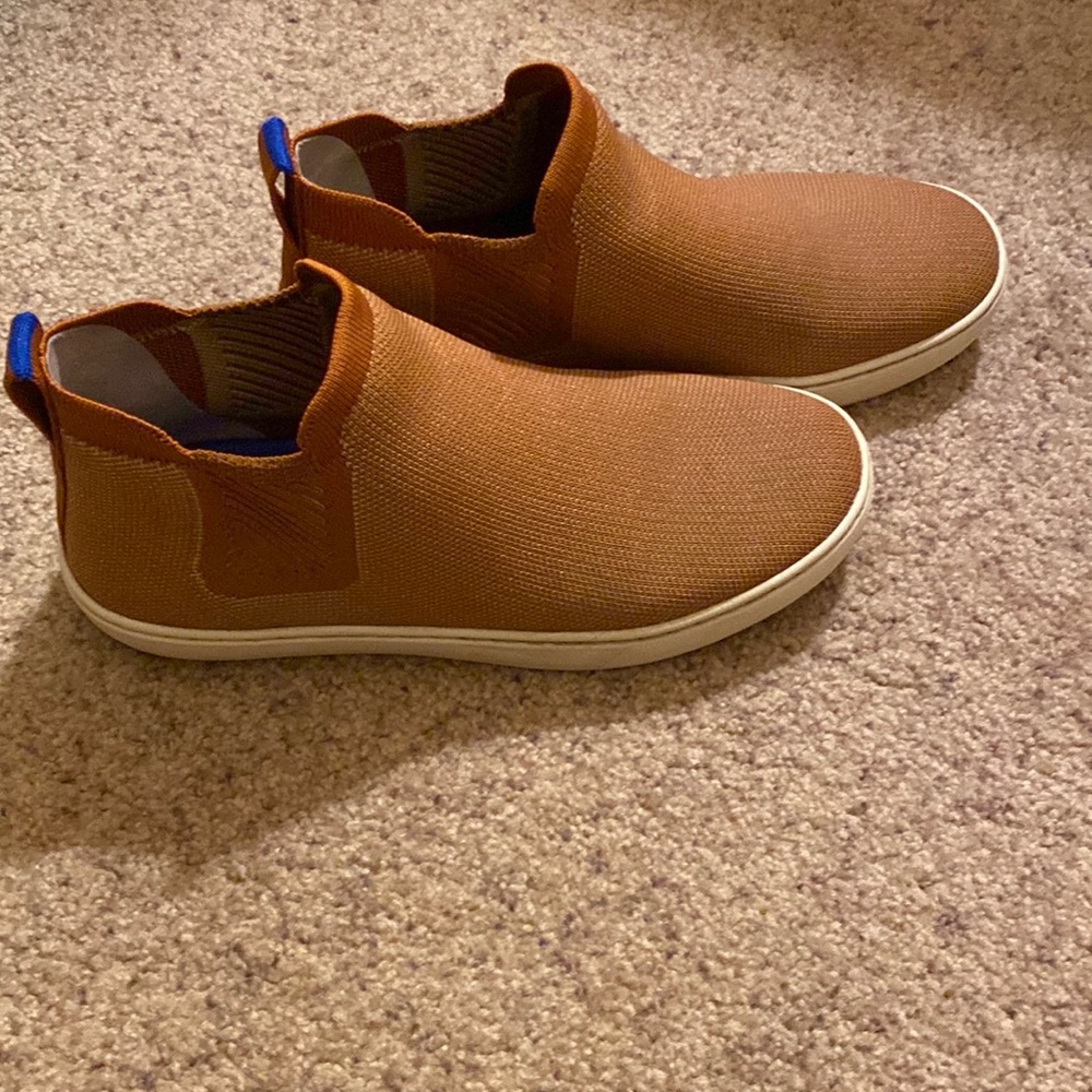 Rothy’s size 7 washable shoes in tan. EUC